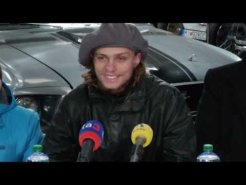 Tlačová beseda Jána Drinku po príjazde z cesty okolo sveta