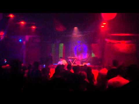 The Speedfreak VS. Noisekick -  Igneon System Live