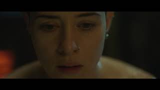 Девушка, Которая Застряла В Паутине - Trailer