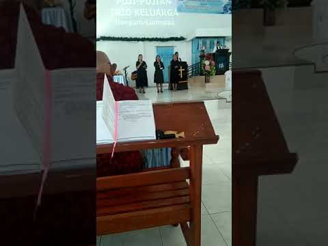 Kekuatan Serta Penghiburan  - Trio Keluarga