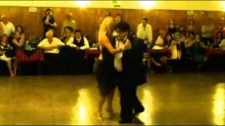 ALEJANDRA MANTINAN Y AONIKEN QUIROGA BUJAN EN LA BALDOSA 03/03