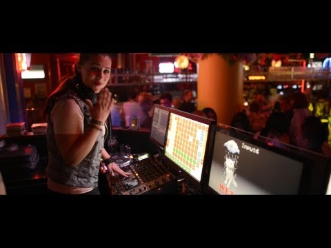 DJ La Bree - Mashup (Nervo - Hold on & Fedde Le Grand & Michael Calfan - Lion (Osen Bootleg)