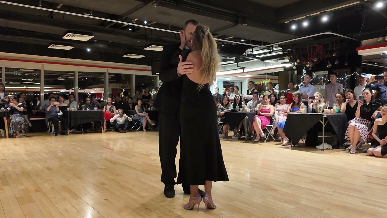 Claudio Hoffmann & Cinzia Lombardi 2/2 - A Evaristo Carriego (Pugliese) Tango - Hong Kong 2024