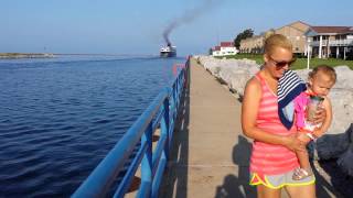 preview picture of video 'SS Badger Leaving Ludington, MI On August 29, 2013'