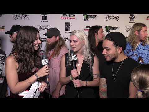 Interview with PVRIS (Round Three - 2017 APMAs Red Carpet)
