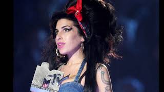 Amy Winehouse - Beat The Point To Death