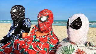 TEAM SPIDER-MAN in REAL LIFE  ONE DAY On THE BEACH