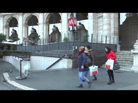 Roma, stazioni metrò Spagna e Repubblica ancora chiuse. Barberini riapre solo in uscita