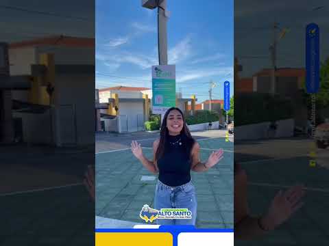 População de Alto Santo ganha acesso à internet gratuita na praça
