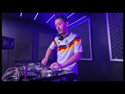 BOGOTA / ROSS RECS - Groovy Techno indoors session