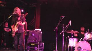 Band of Skulls - &quot;I Know What I Am&quot; (Live at The Troubadour in Los Angeles 12-11-09)