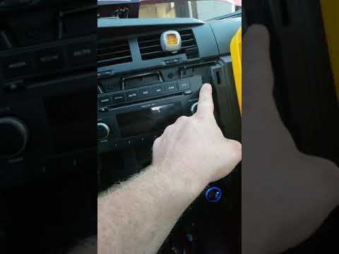 2011 Dakota Stereo Removal