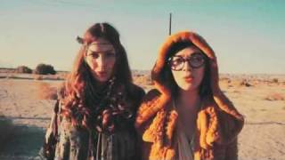 Brigitte  "La Vengeance d'une Louve" du groupe BRIGITTE réalisé par Mark Maggior