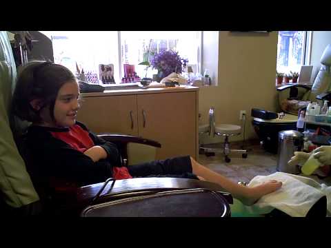 Ainsley's first predicure