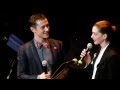 Anne Hathaway + Joseph Gordon Levitt sing.