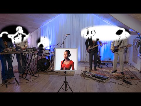 MTRSS & Ariel Fitz-Patrick - Your Love (Live Performance)