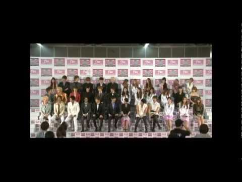 SNSD HyoSic #13 - Busy in their own world