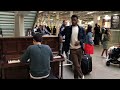 O Sole Mio @StPancrasInternational_UK #publicpiano  #operasinger @camdenmusique enjoy please 🙏