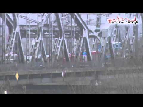 Grudziądz: Wypadek na moście - TIR uderzył w przęsło