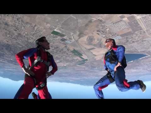 "Obama" and "Romney" Air Things Out - 12,000 Feet Up!