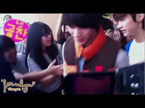 ( fancam ) 250155 B1A4 at Column Bangkok Hotel