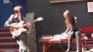 The Hundred In The Hands 'Tom Tom'