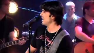 Luis Fonsi Llueve Por Dentro en vivo