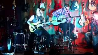 Tim Smal - Here Comes The Night (Live at Music Experience)