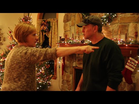 AUNT MELISSA FIGHTS PSYCHO DAD!