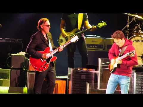 Joe Bonamassa & Matteo Mancuso - Breaking Up Somebody's Home - Berlin am 18.04.2024