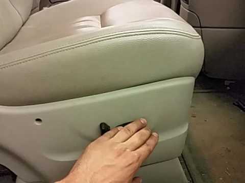 CP0576 - 2005 Chrysler Town & Country Touring - Passenger Power Front Seat