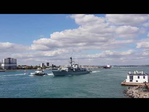 Hms St Albans sailing out of HMNB Portsmouth 13/9/2018