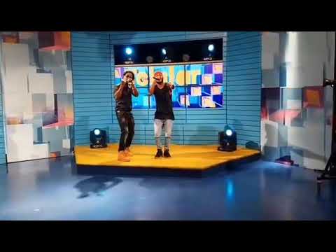 Programa Tchilar (Vida Tv) actuação do "Micheiro" de Puto Mira com CMC