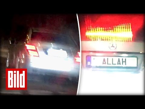 „Allah“ fährt durch Leipzig - Im Mercedes