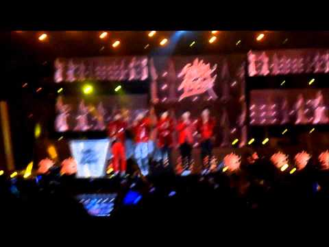 130115 Infinite & B1A4 receiving award