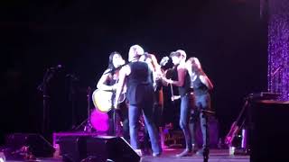 The Wreckers play &quot;Leave the Pieces&quot; During Nashville Reunion