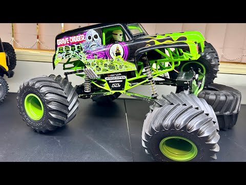 Axial Smt10 Grave Digger Custom Monster Truck Build