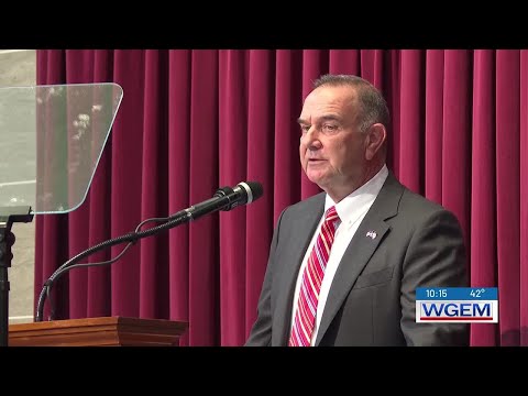Kehoe lays out plan for income tax cuts, new education funding in first Missouri State of the Sta...