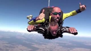 preview picture of video 'Jimmy Bridges, Michael Bridges and Jeremy Bridges Skydive.'