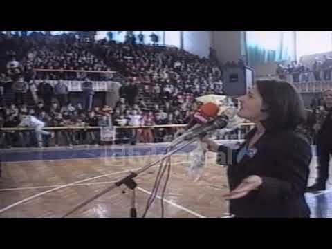 Spektakel dhe muzike, si nisi konferenca e FRESSH ne Vlore ( 23 Prill 2001)