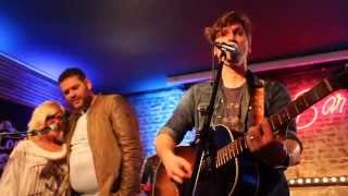 Suarez &quot;Envoyer valser&quot; -PianoBar Namur-