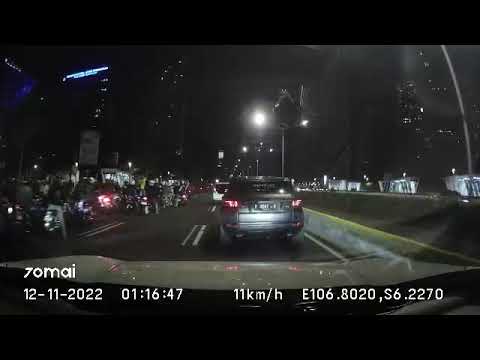 Night life in the city of Jakarta, Drag race motorcycle mode on!