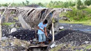 preview picture of video 'Mayon Volcano December 30, 2009 8:15AM'