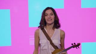 Sing &#39;On cherche encore (Never get enough)&#39; with Gabriella!