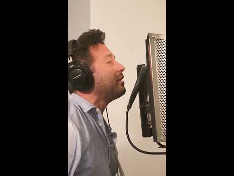 Eli Levin- Avinu Malkeinu (Cover - Lipa Shmeltzer) אלי לעווין אבינו מלכינו - ליפא שמעלצר