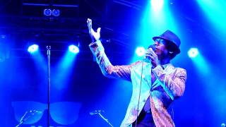 Aloe Blacc live &quot;Mama hold my hand&quot; - London 10/07/11
