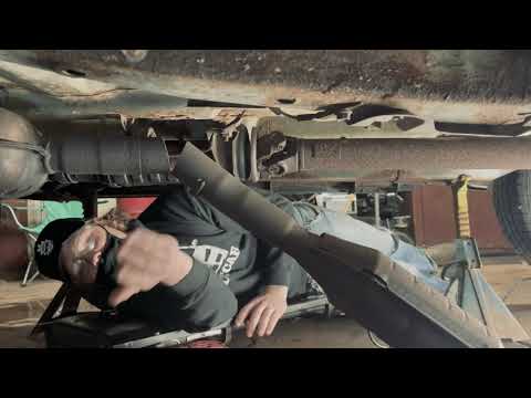 REPLACING FORD ESCAPE EXHAUST (SUPER EASY!!!!!!)