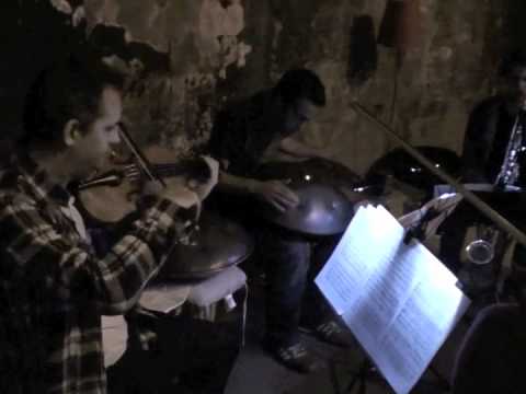 Living Room in London - Rising between the trains (rehearsal)