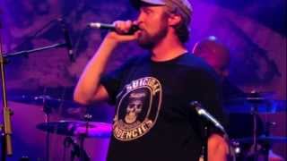 Paleface & Räjähtävä Nyrkki - Merkit