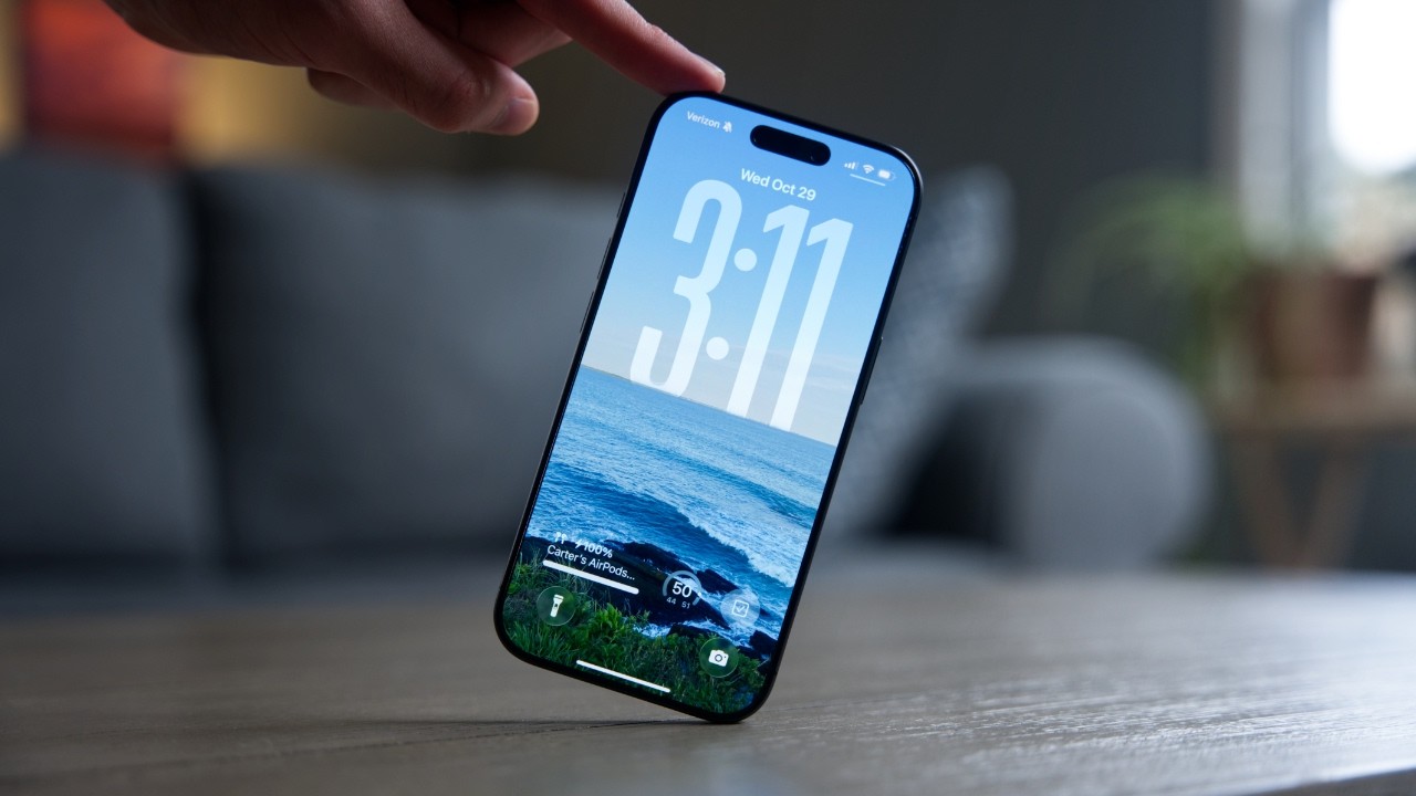 Why the base iPhone 17 is the best phone I've ever owned